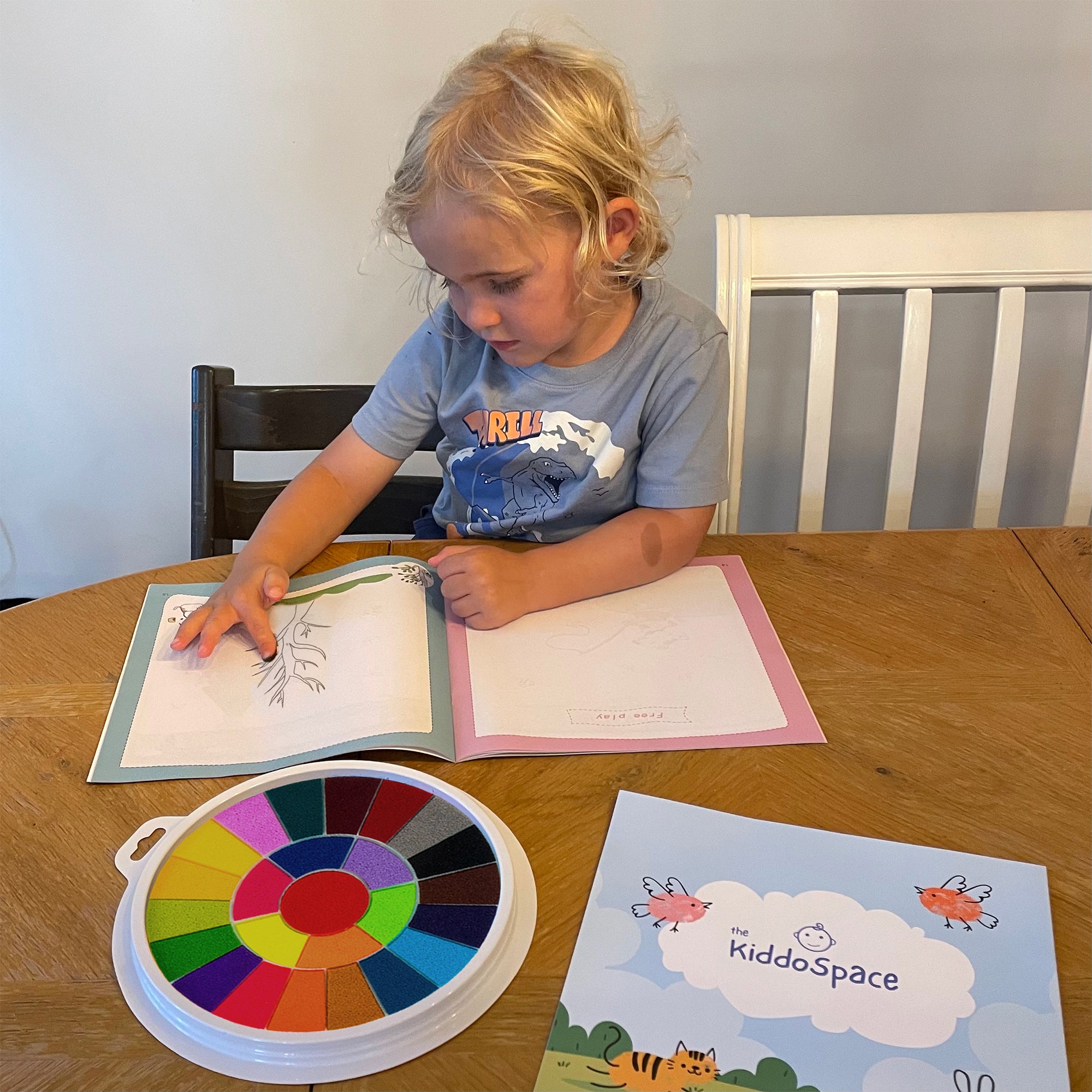 KiddoSpace Finger Painting Kit